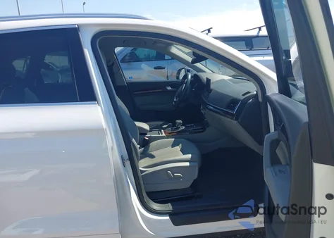 2020 Audi Q5 Premium 45 Tfsi Quattro S Tronic/Titanium Premium 45 Tfsi Quattro S Tronic z USA, uszkodzony, nr VIN WA1ANAFY3L2061855